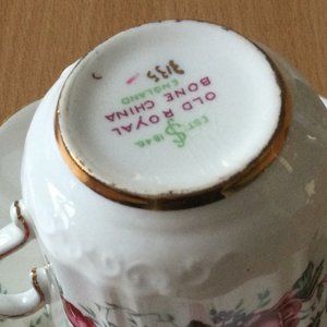 Old royal bone china England tea coffee saucer and cup floral red rose